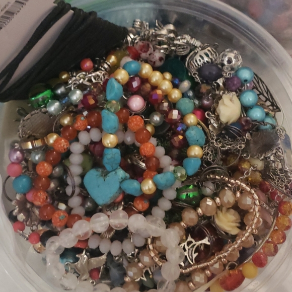 5.5 lbs beaded handmade jewelry - Picture 2 of 3